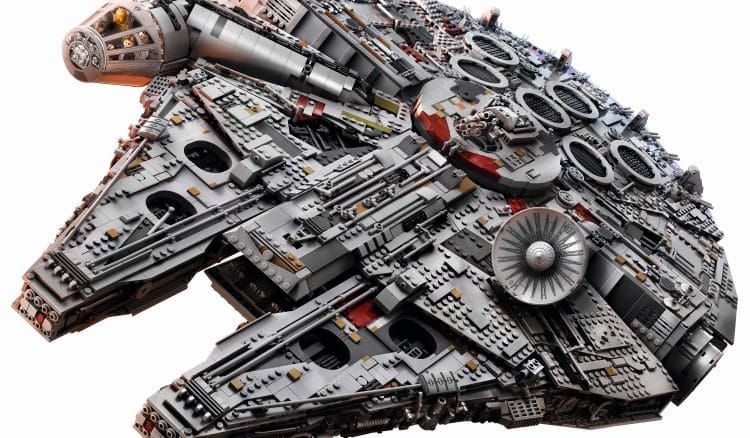 LEGO 75192 UCS Millennium Falcon LEGO 75192 UCS Millennium Falcon