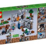 LEGO Minecraft 21147 The Bedrock Adventure