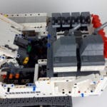 LEGO Technic 42100 Liebherr R 9800: Detailansicht von links