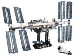LEGO Ideas 21321 International Space Station auf dem Ständer