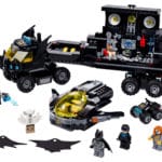 LEGO DC 76160 Mobile Bat-Base