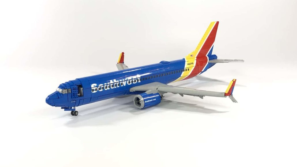 LEGO Ideas Southwest 737 800 (1)