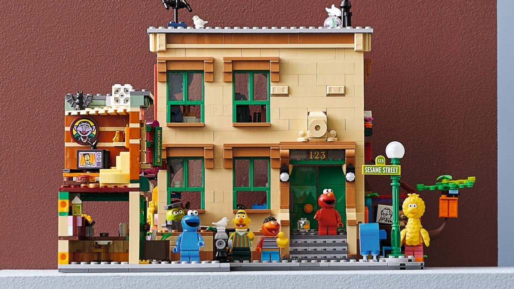 LEGO Ideas 21324 Sesame Street (23)