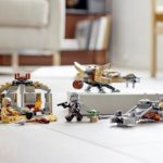 LEGO Star Wars 75299 Trouble On Tatooine 12