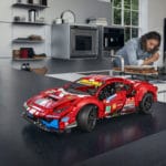 LEGO Technic 42125 Ferrari (7)