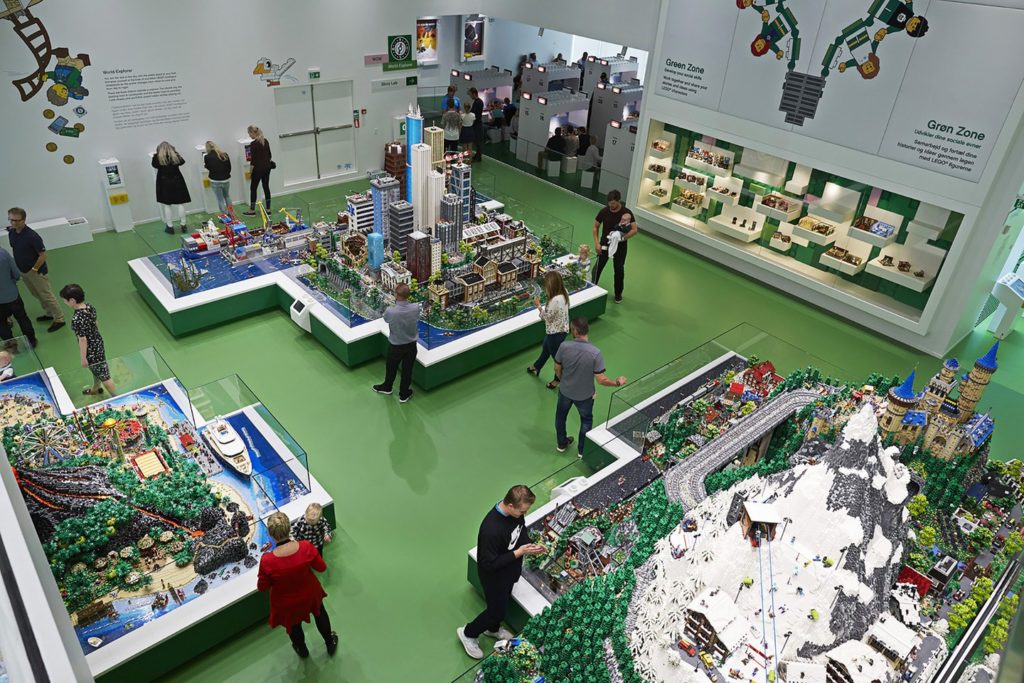 LEGO House World Explorer