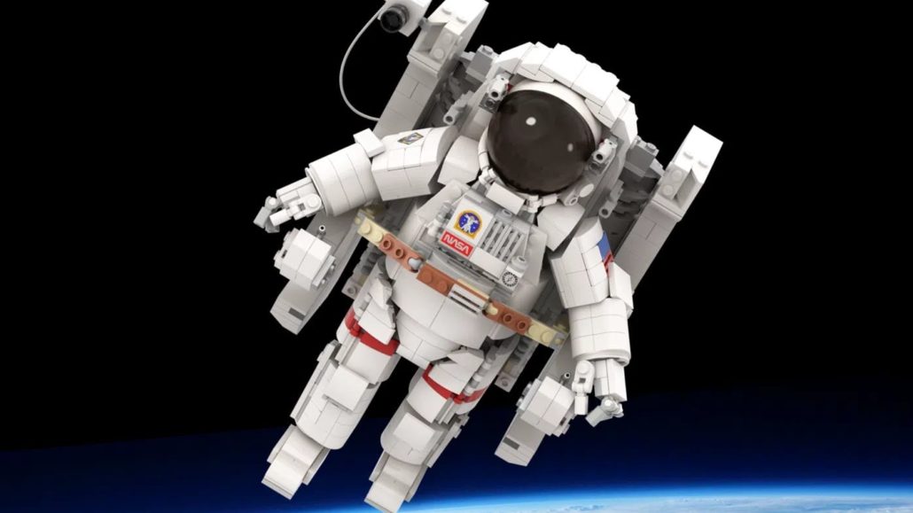 LEGO Ideas LEGO Astronaut (1)