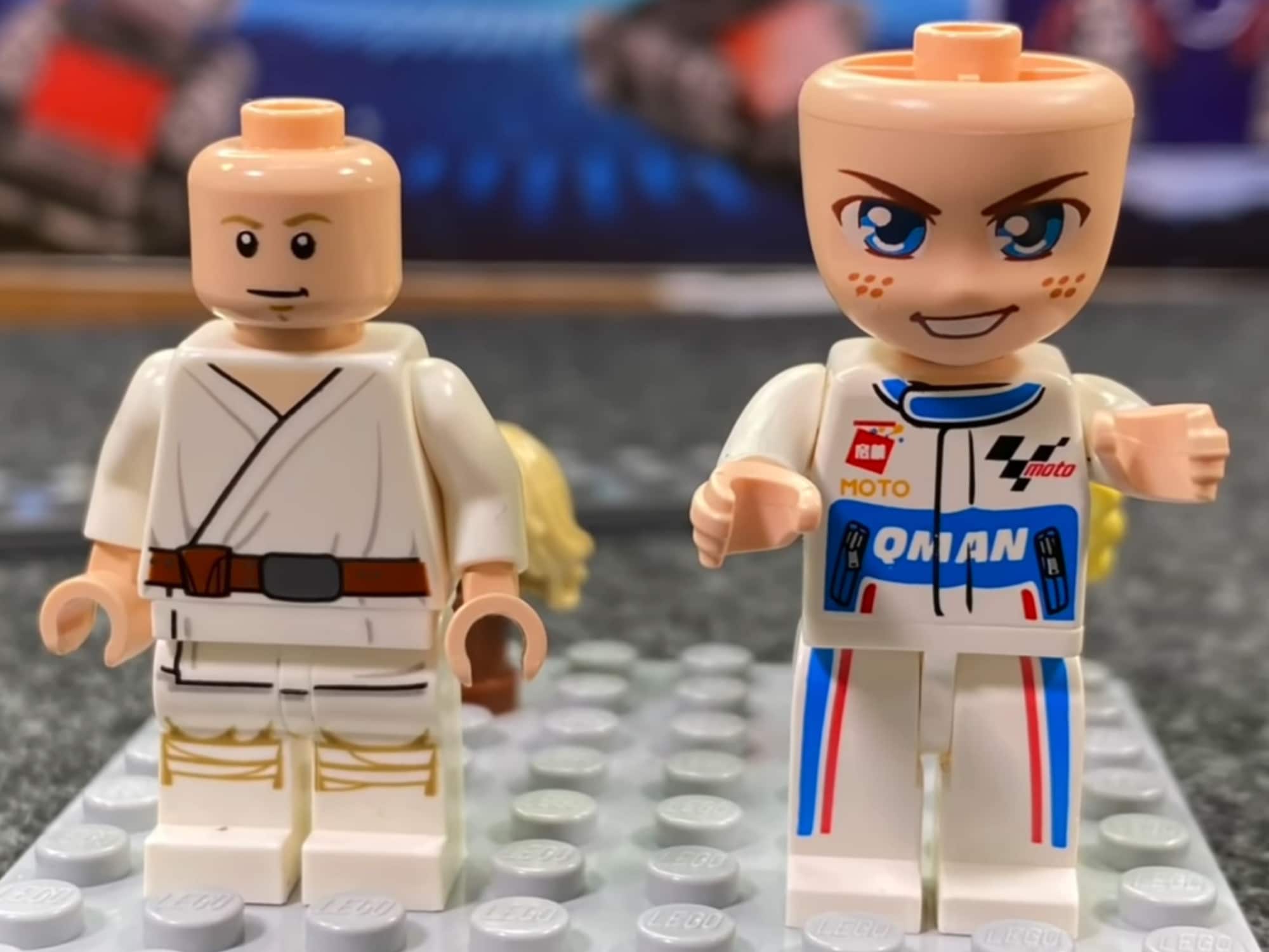 Vergleich Minifiguren LEGO Qman Johnnys World 1