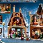 LEGO Harry Potter 76388 Hogsmeade 1