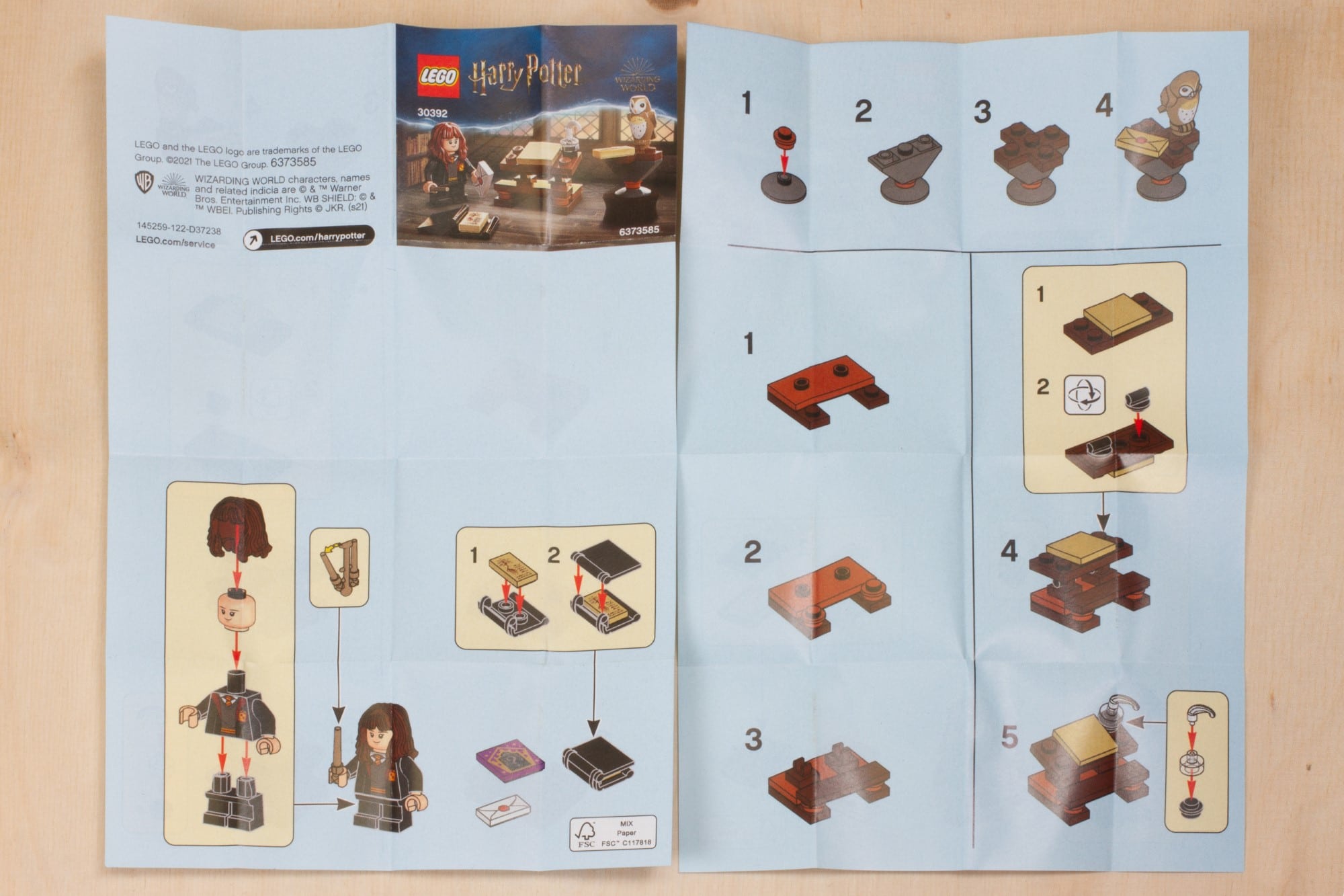 LEGO Harry Potter 30392 Hermines Schreibtisch 5
