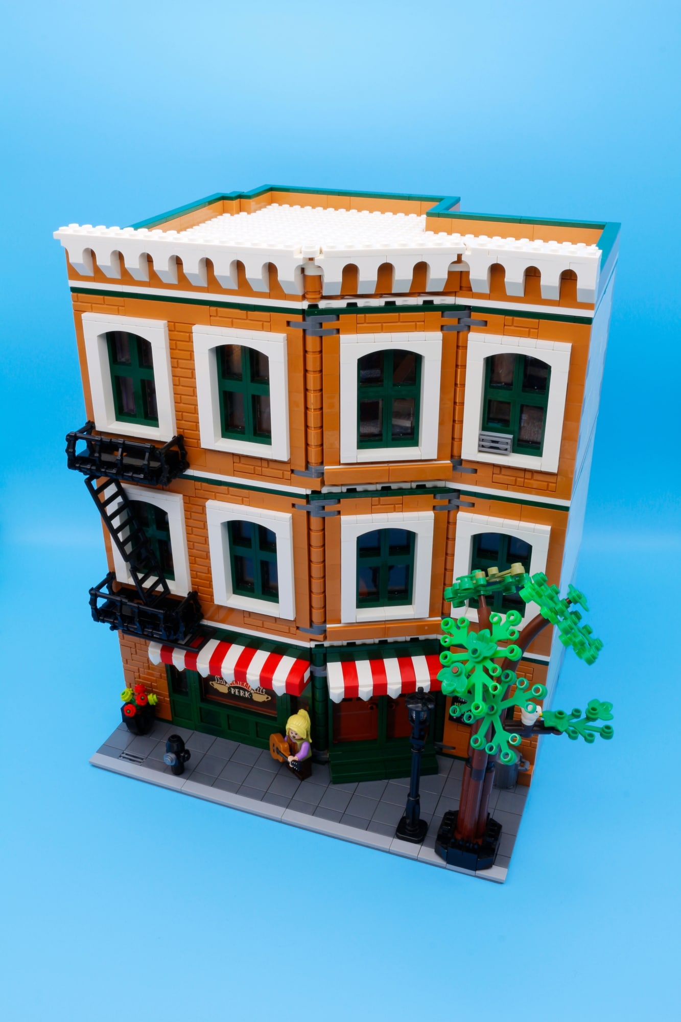 LEGO Central Perk Modular MOC 1