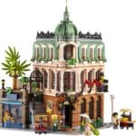 LEGO Creator Expert 10297 Boutique Hotel 1