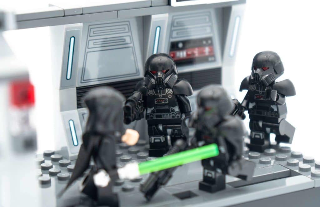 LEGO Star Wars 75324 Dark Trooper Attack Review 15