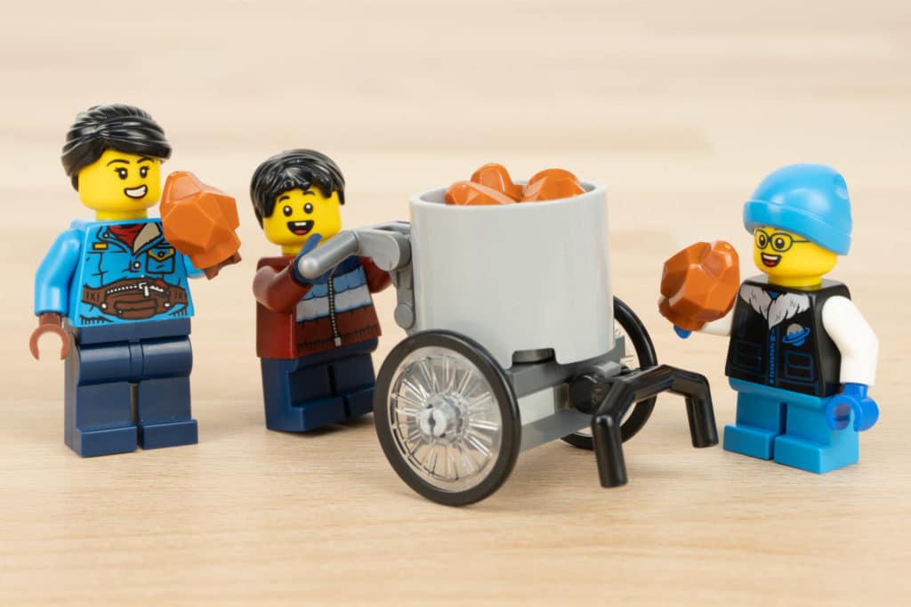 LEGO 80109 Eisfestival Review Minifiguren 17