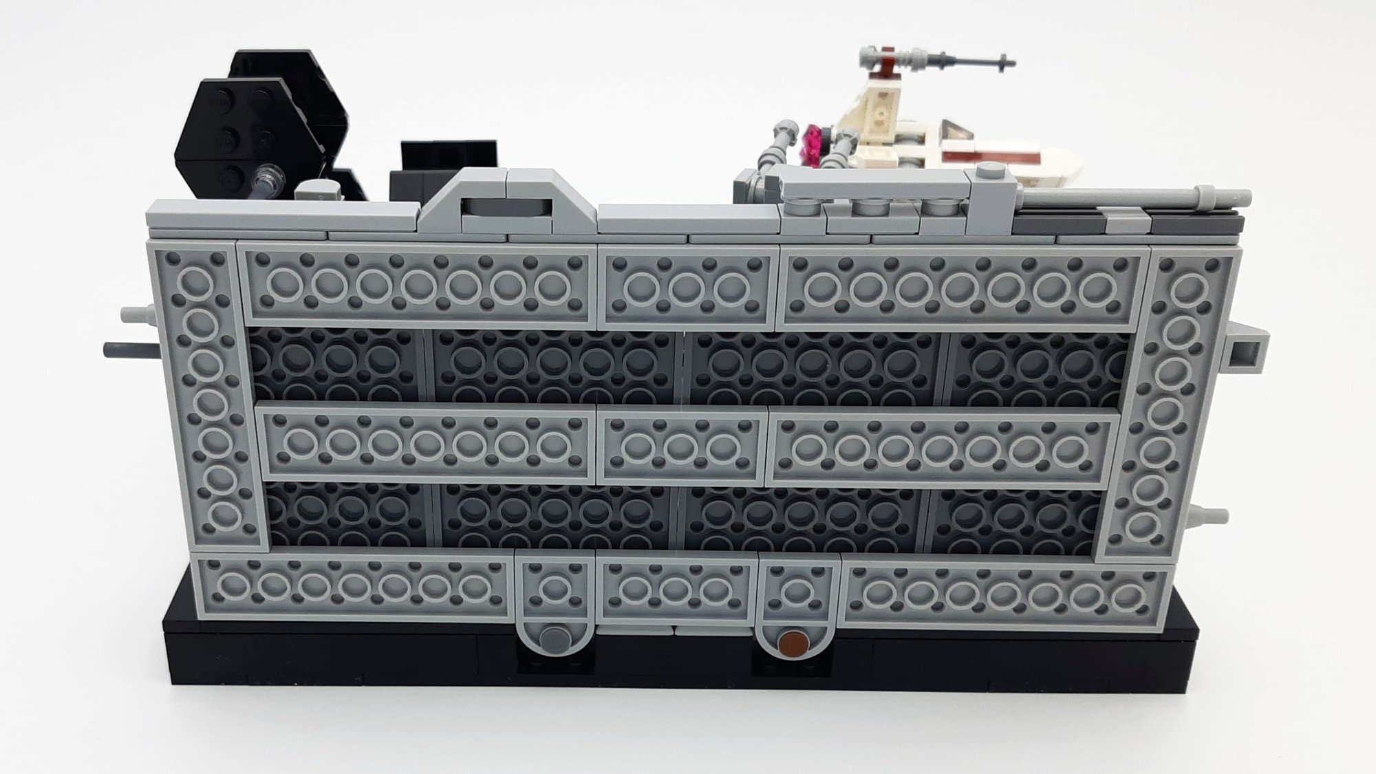 Review LEGO 75329 Death Star Trench Run Diorama Rückseite