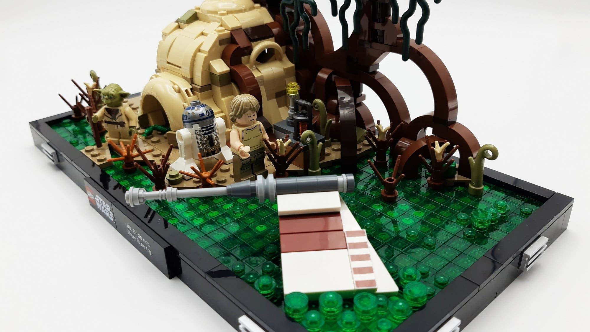 Lego Training Auf Dagobah Ein Diorama du baust: Das LEGO 75330 Jedi Training auf Dagobah - Diorama im Review