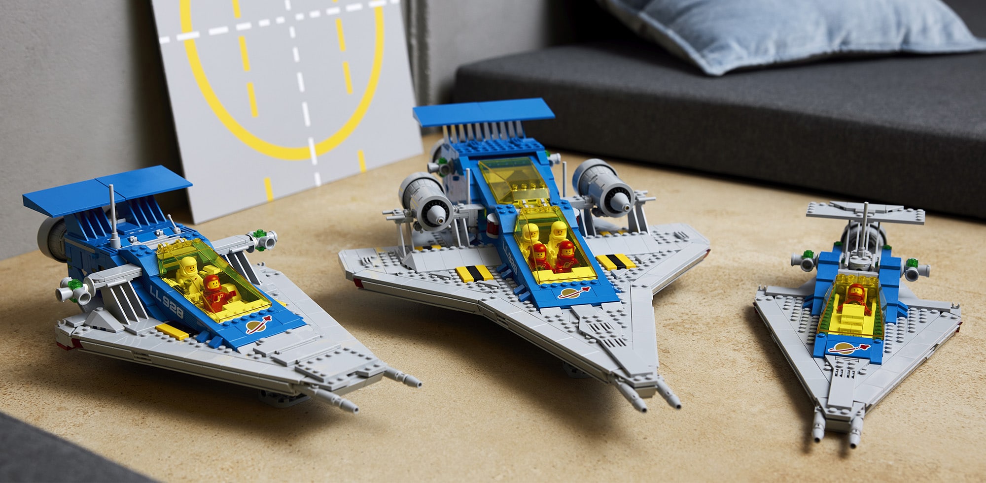 LEGO 10497 Galaxy Explorer Classic Space 497 928 924 918 02 LEGO 10497 Galaxy Explorer Classic Space 497 928 924 918 02