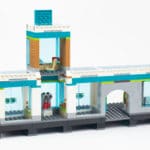 Review LEGO 60335 Bahnhof 38