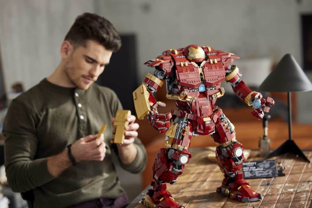 LEGO Marvel 76210 Hulkbuster Life Style (7) 2000