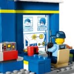 LEGO 60370 Ausbruch Aus Der Polizeistation 5