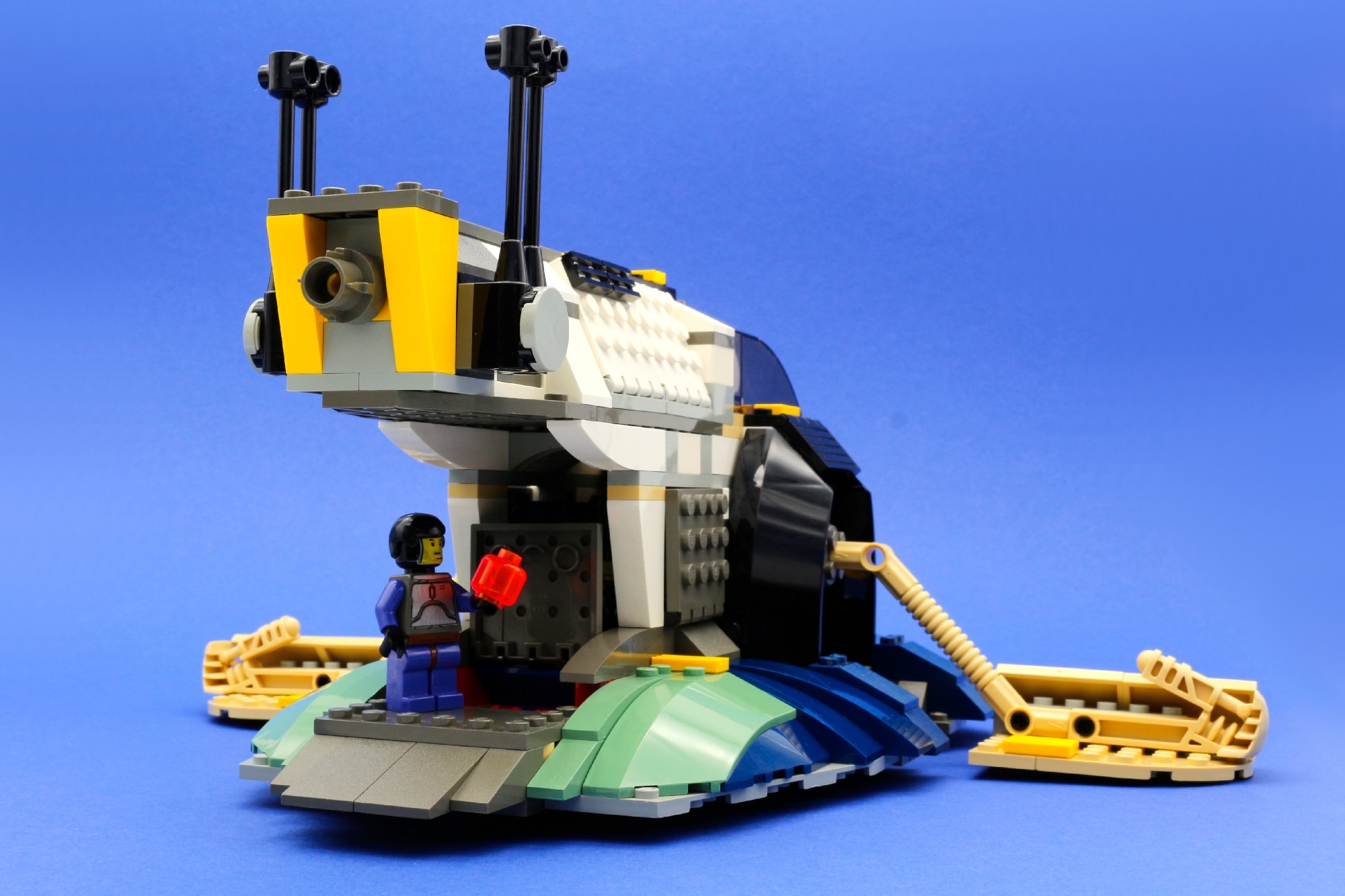 LEGO Star Wars 7153 Jango Fetts Slave I 06
