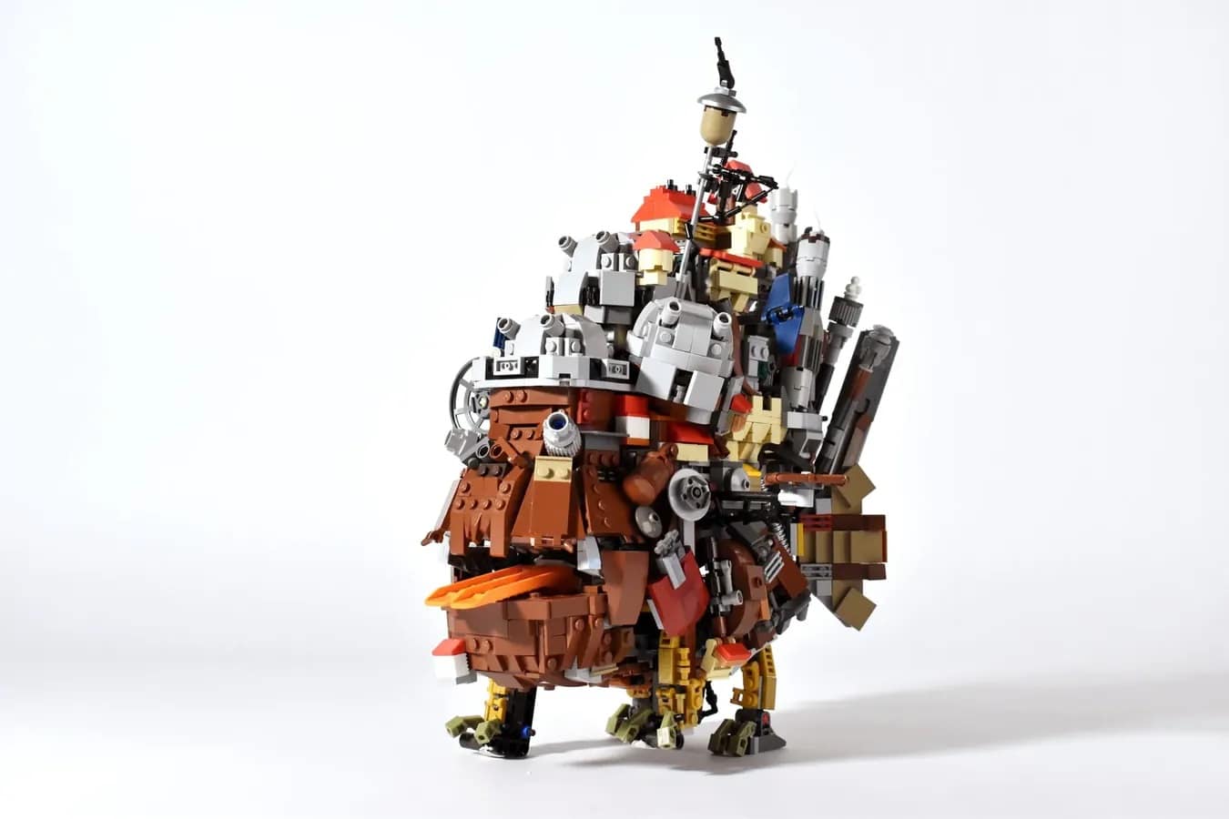 LEGO Ideas Motorzied Moving Castle (1)