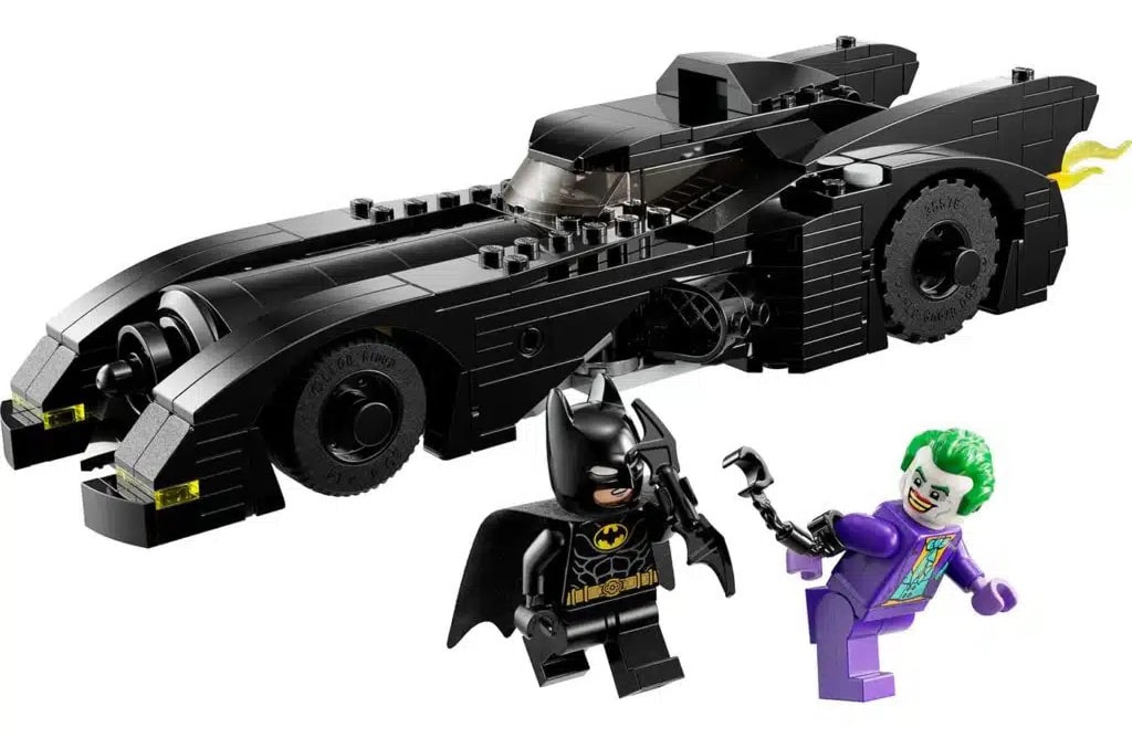 LEGO Batman 76224 Batmobile 02