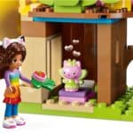 LEGO Gabbys Dollhouse 10787 Kitty Fees Gartenparty 3