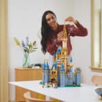 LEGO Disney 43222 Disney Schloss Lifestyle (3)