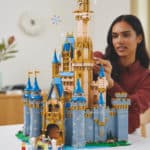 LEGO Disney 43222 Disney Schloss Lifestyle (6)