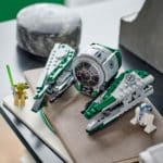 LEGO Star Wars 75360 Yodas Jedi Starfighter 10