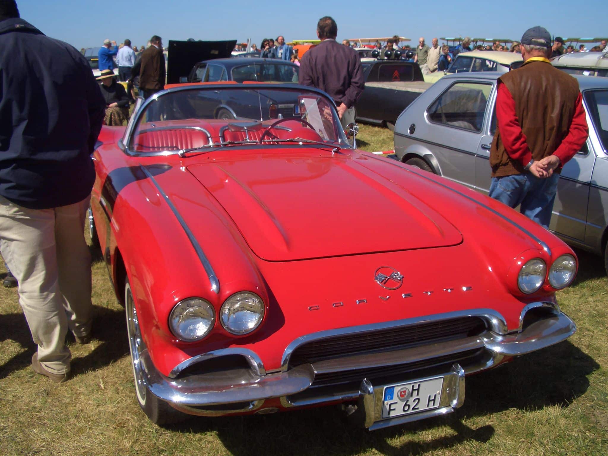 Rote Corvette C1