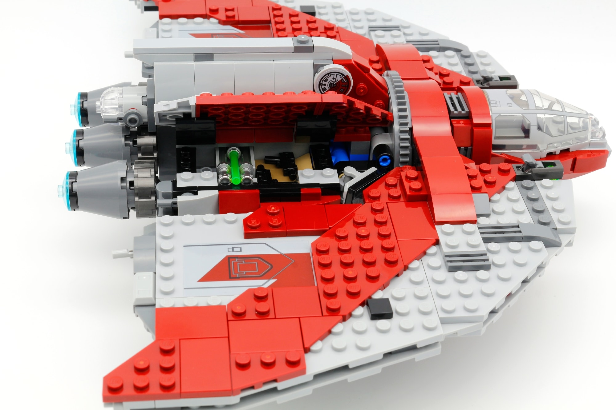 ▻ Review: LEGO Star Wars 75362 Ahsoka Tano's T-6 Jedi Shuttle