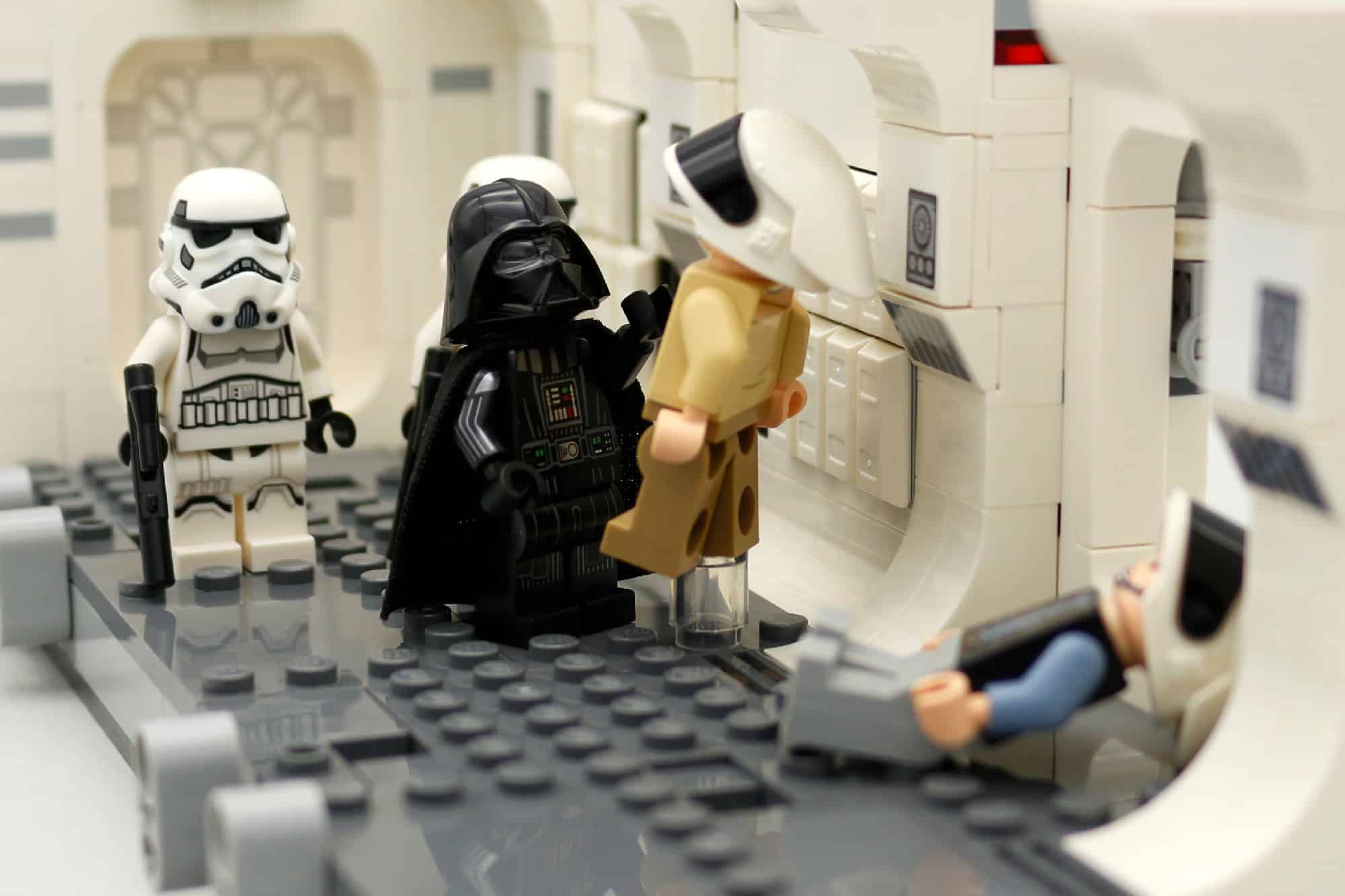 LEGO Star Wars 75387 Das Entern Der Tantive Iv 20