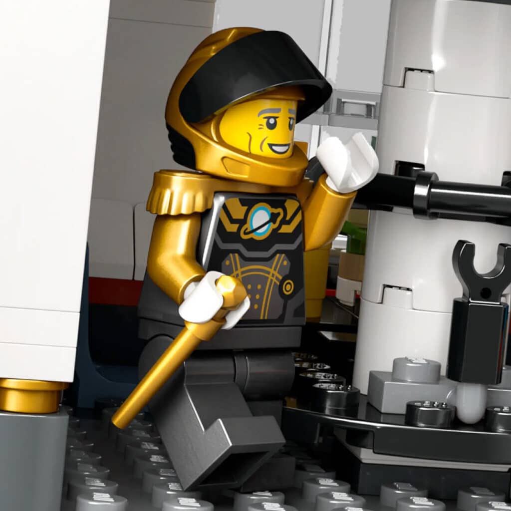 LEGO 60434 Astronaut Gold