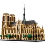 LEGO Architecture 21061 Notre Dame 3