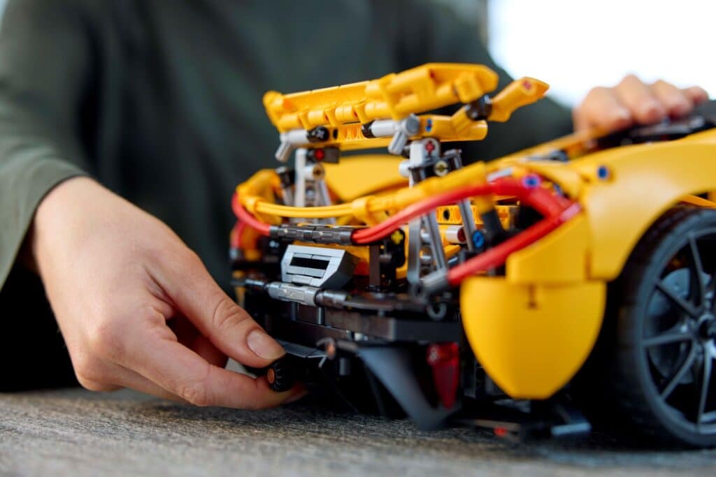 LEGO Technic 42172 Mclaren P1 9