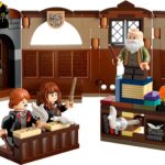 LEGO Harry Potter 76442 Hogwarts Zauberkunstunterricht (7)