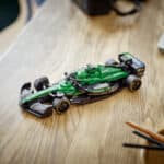 LEGO Speed Champions 77245 Aston Martin F1 Car (1)