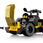 LEGO Icons 10355 Blacktron Renegade (12)
