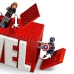 LEGO Marvel 76313 Marvel Logo Minifiguren 4