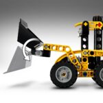 LEGO Technic 42197 Baggerlader 6