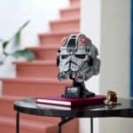 LEGO Star Wars 75429 At At Pilot Helm Lifestyle (2)