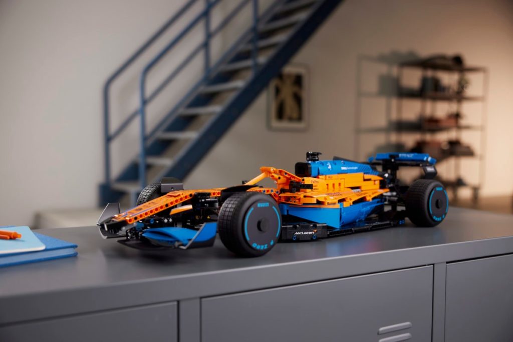 LEGO Technic 42141 Mclaren Formel 1 Rennwagen (18)