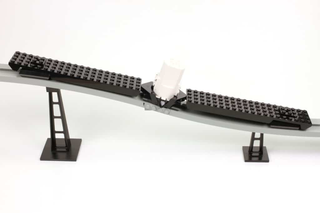 LEGO Unitron 6991 Monorail Transport Base Review (4)